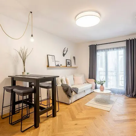 Romantic By Andrassy Street With Garage And Rooftop Pool Budapeszt